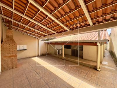 Casa para Venda, em Caldas Novas, bairro Santa Efignia, 3 dormitrios, 1 banheiro, 2 vagas