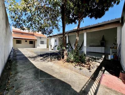 Casa para Venda, em Caldas Novas, bairro Estncia Itagua 3, 3 dormitrios, 2 banheiros, 1 sute, 4 vagas