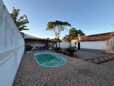 Casa para Venda, em Caldas Novas, bairro Jardim dos Turistas, 3 dormit�rios, 1 banheiro, 3 su�tes, 4 vagas