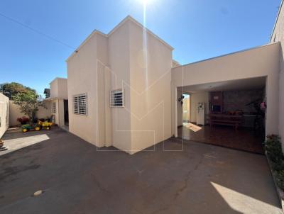 Casa para Venda, em Caldas Novas, bairro Setor Aeroporto, 3 dormit�rios, 2 banheiros, 1 su�te, 2 vagas